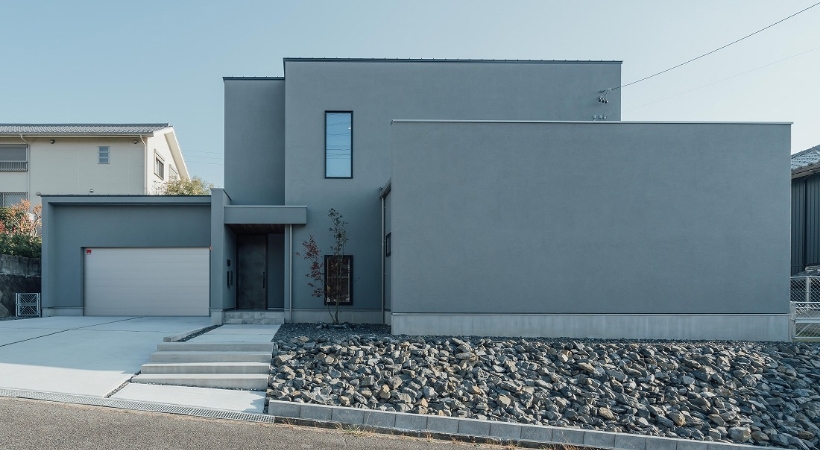 二階建てに住む